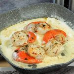 Cassolette de Saint Jacques crevettes et champignons