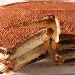 Gâteau Tiramisu au café dessert traditionnel