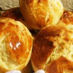 Petites Brioches au Lait dorées moelleuses