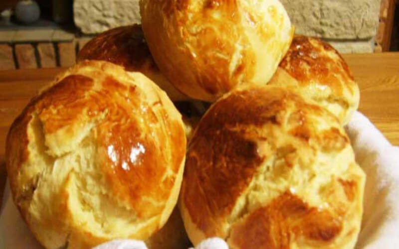 Petites Brioches au Lait dorées moelleuses