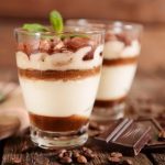 Tiramisu au caramel beurre salé et sablé breton