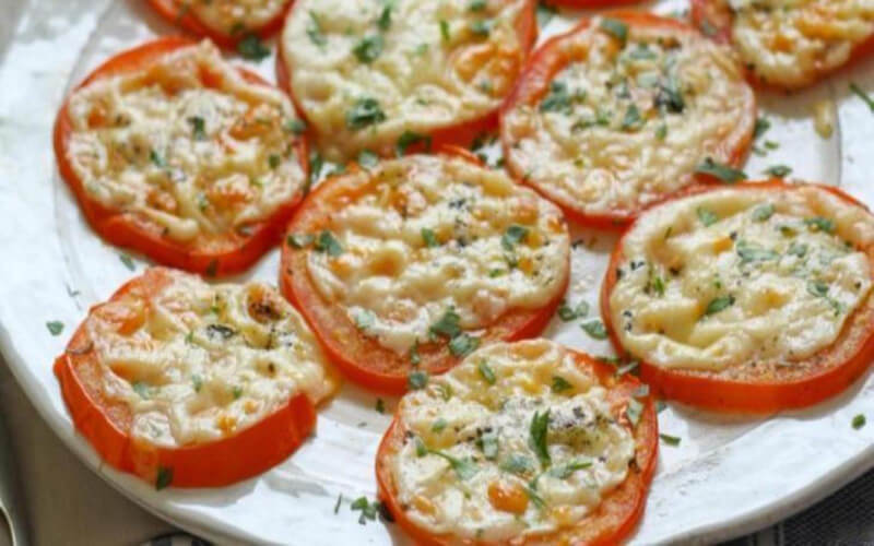 Tomates cuites au Parmesan entrée savoureuse