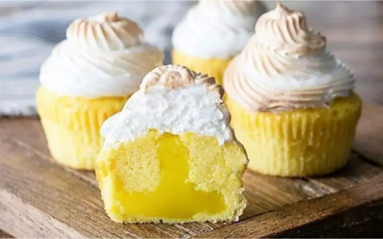 Cupcakes meringués fourrés au Lemon Curd