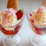 Glace vanille et fraises parfumée à la liqueur de basilic