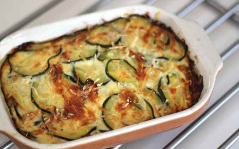 Gratin à la courgette et oignon à la crème fraîche