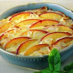 Gratin de pêches à la crème d’amandes