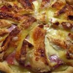 Tarte aux courgettes et lard et camembert