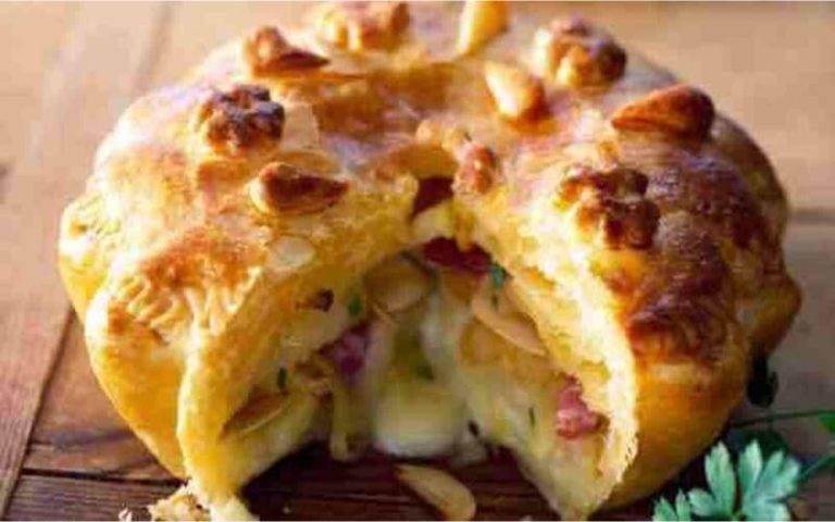 Tourte de pommes de terre à la crème et persil