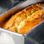 Cake sucré parfumé à la vanille simple et si bon