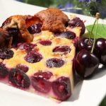 Clafoutis aux cerises parfumé à la vanille