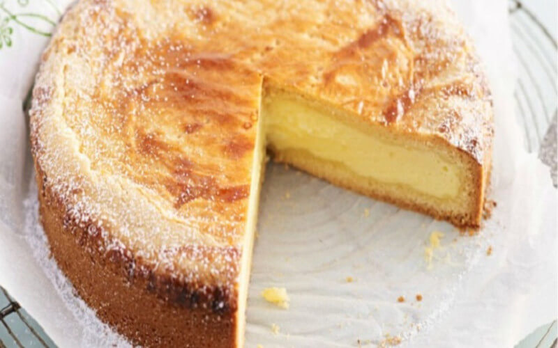 Gâteau à la crème pâtissière et amandes