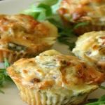 Muffins poireaux, jambon cru, bleu et noix