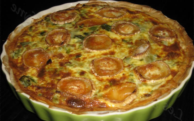 Quiche aux poireaux, chèvre et courgettes