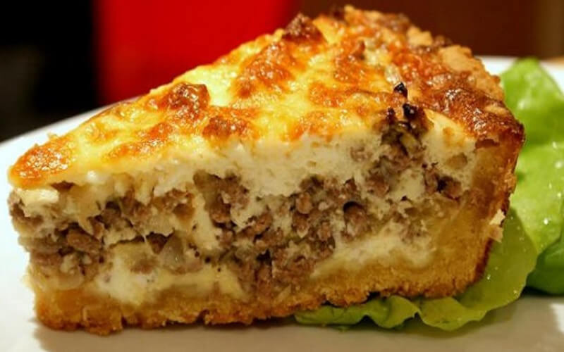 Quiche salée à la viande hachée et œufs