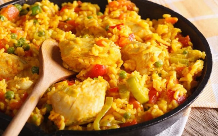 Riz à l’Espagnol aux légumes recette colorée