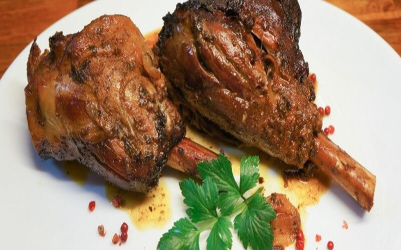 Souris d’agneau confite Un plat très savoureux