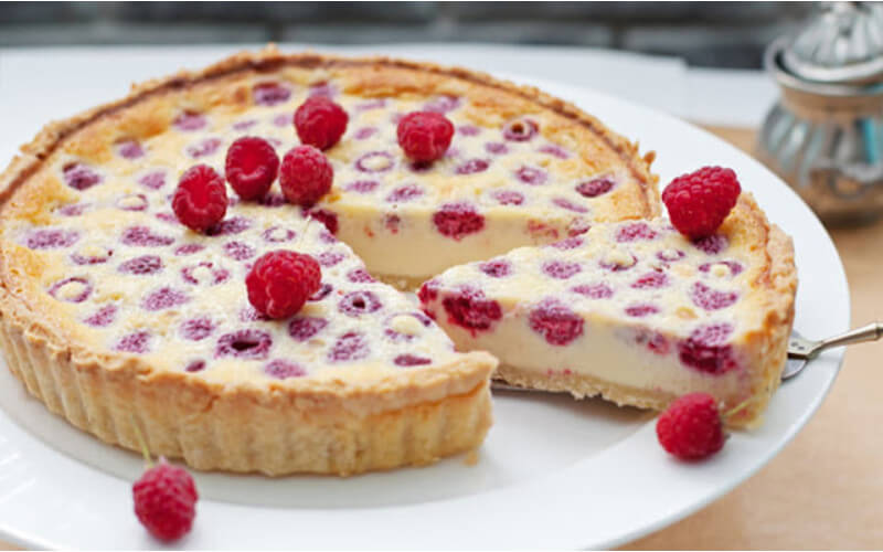 Tarte au chocolat blanc et framboises