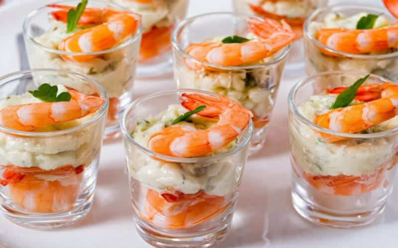 Verrines de crevettes, saumon et fromage frais