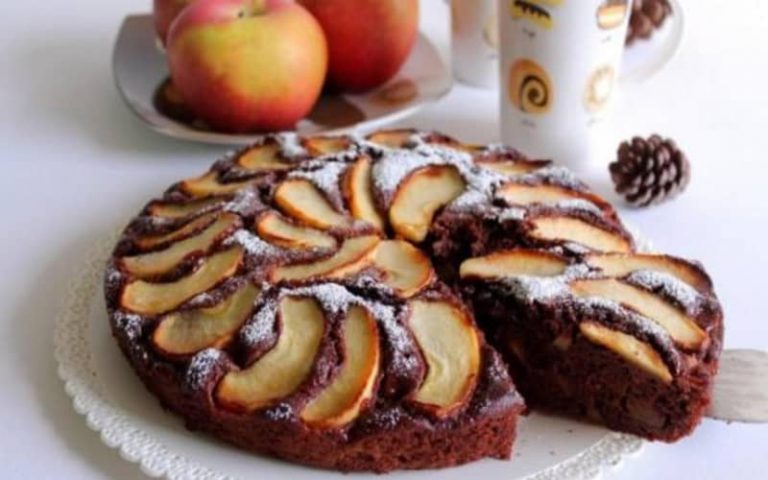 Gâteau au yaourt pommes et chocolat