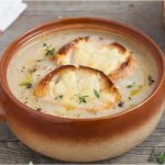 Soupe à l’oignon Grand classique de la cuisine française