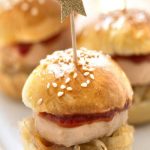 BURGER DE FOIE GRAS AU CONFIT DE FIGUES ET NOIX