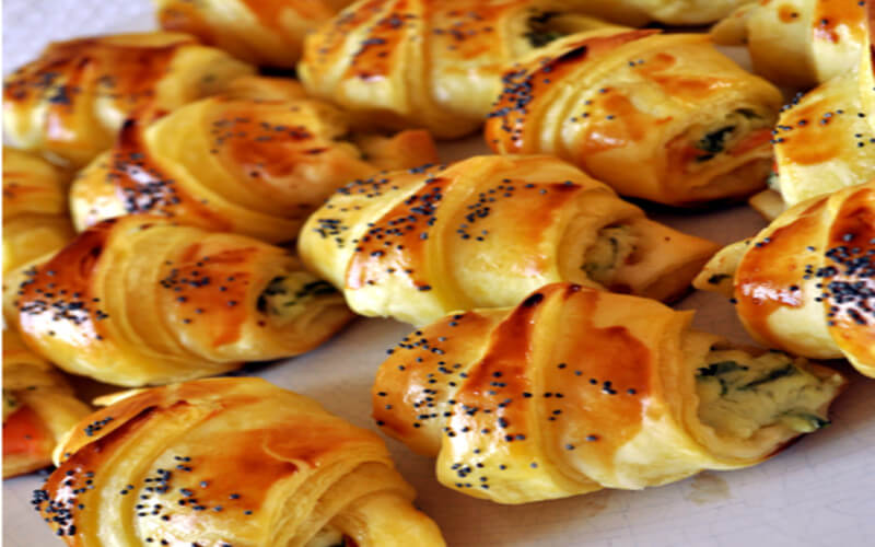 Croissants feuilletés au saumon pour l'apéro