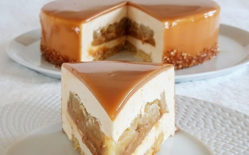 Entremets aux Pommes et au Caramel