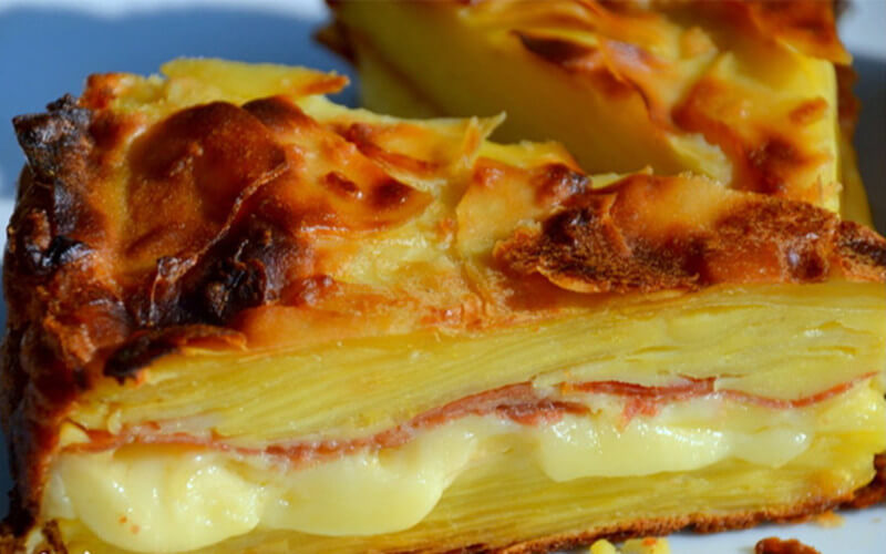 Gâteau Invisible à la Raclette et Pommes de terre