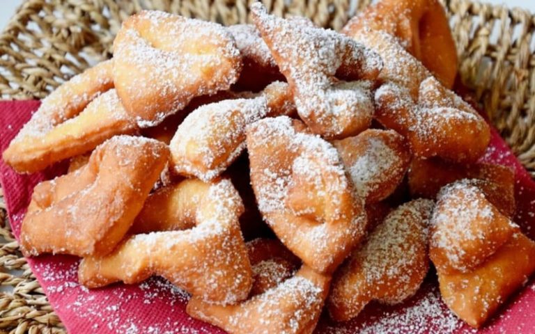Oreillettes provençales parfumées à la fleur d’oranger