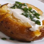 Pommes de terre au four sauce fraîcheur