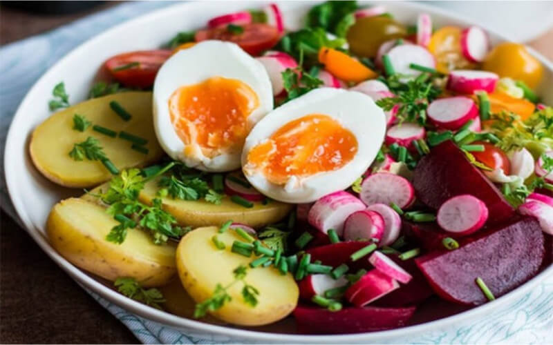 Salade complète Œuf, Betterave, Pomme de Terre