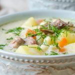 Soupe de pommes de terre à la dinde