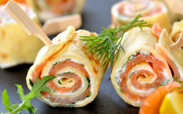 Crêpes roulées de saumon au fromage frais