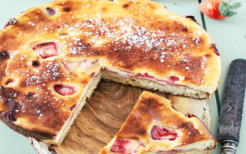 Gâteau au fromage et aux fraises