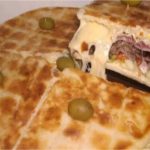 Pizza à ma façon au fromage et jambon cuit