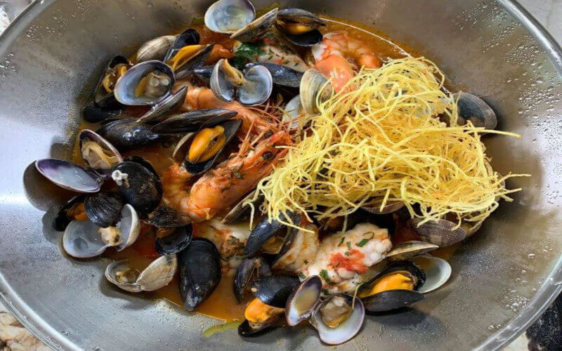 Cataplana aux fruits de mer de Cyril Lignac