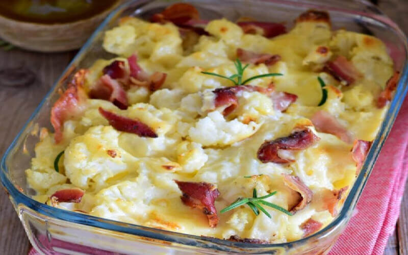 Chou-fleur gratiné au bacon et à la Fontina