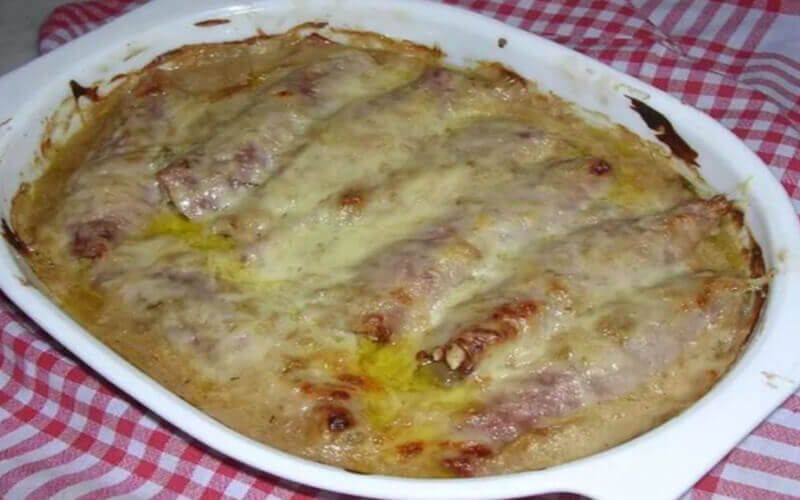 Endives au jambon à la béchamel gratinés au four