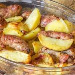 Saucisse et pommes de terre au four