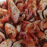 Calamars farcis aux champignons grillés