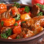 Mijoté de bœuf aux carottes et à la sauce tomate