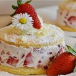 Gâteau aux fraises et à la crème rapide et facile à réaliser