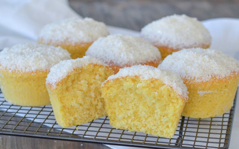 Les muffins à la crème et noix de coco