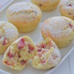 Muffins aux fraises et à la noix de coco