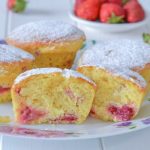 Muffins aux fraises et yogourt moelleux