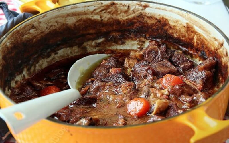 boeuf bourguignon traditionnel pour repas familial