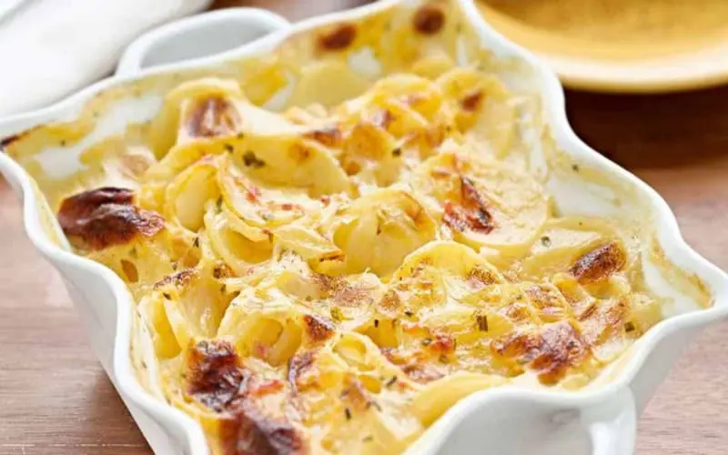 Gratin de pommes de terre au saumon