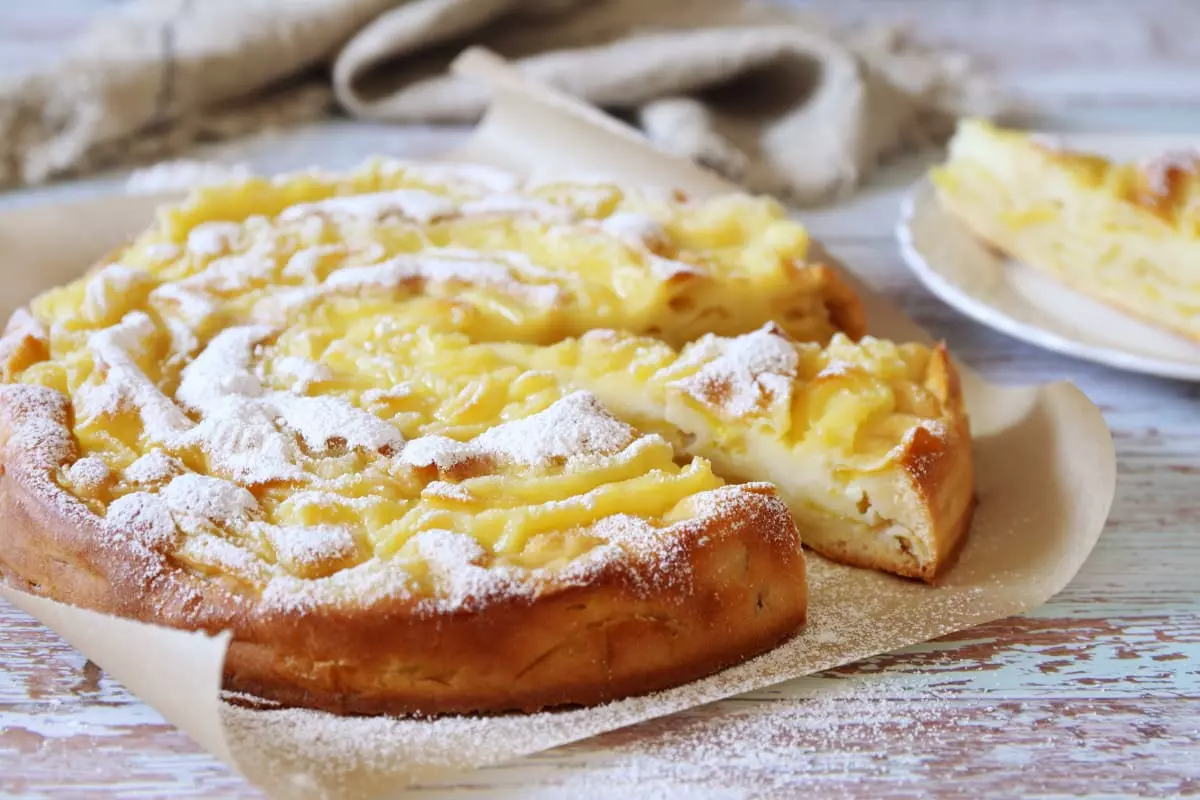 Tarte aux pommes et à la crème pâtissière