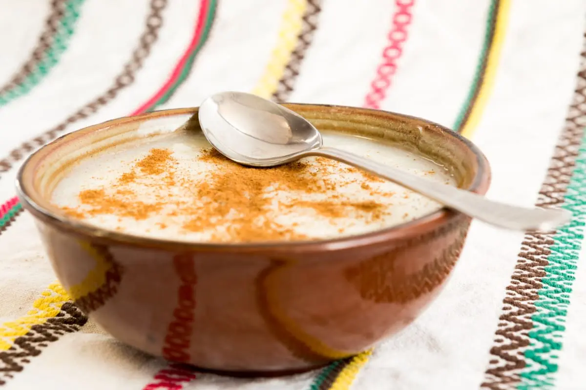 Riz au lait parfumé à la cannelle