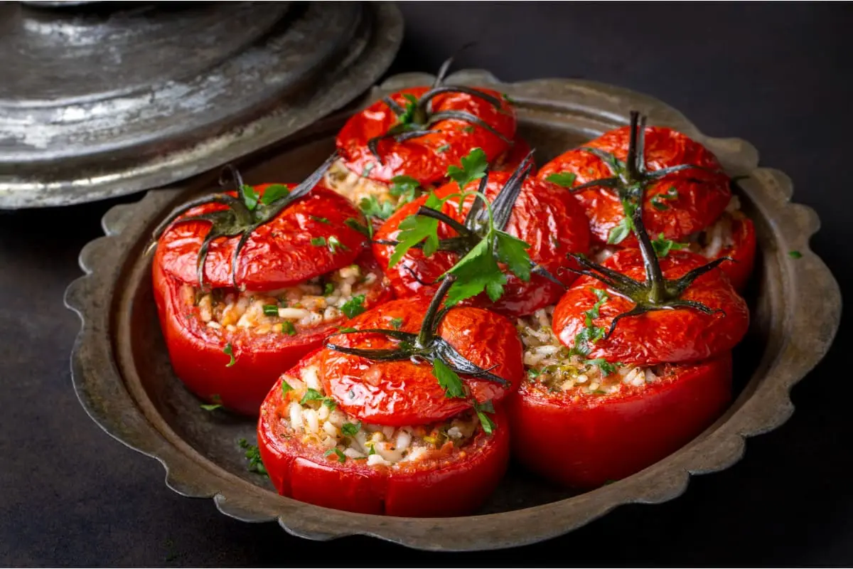 Tomates farcies au riz au four